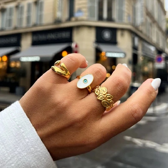 best gold stackable rings
