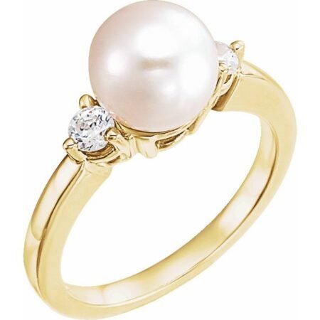 14k Yellow Cultured White Akoya Pearl & 1/4 Ctw Natural Diamond Ring