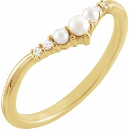 14k Yellow Pearl & .03 Ctw Natural Diamond Contour Band