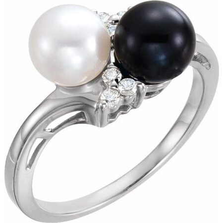 14k White Cultured Black & White Akoya Pearl & 1/10 Ctw Natural Diamond Ring